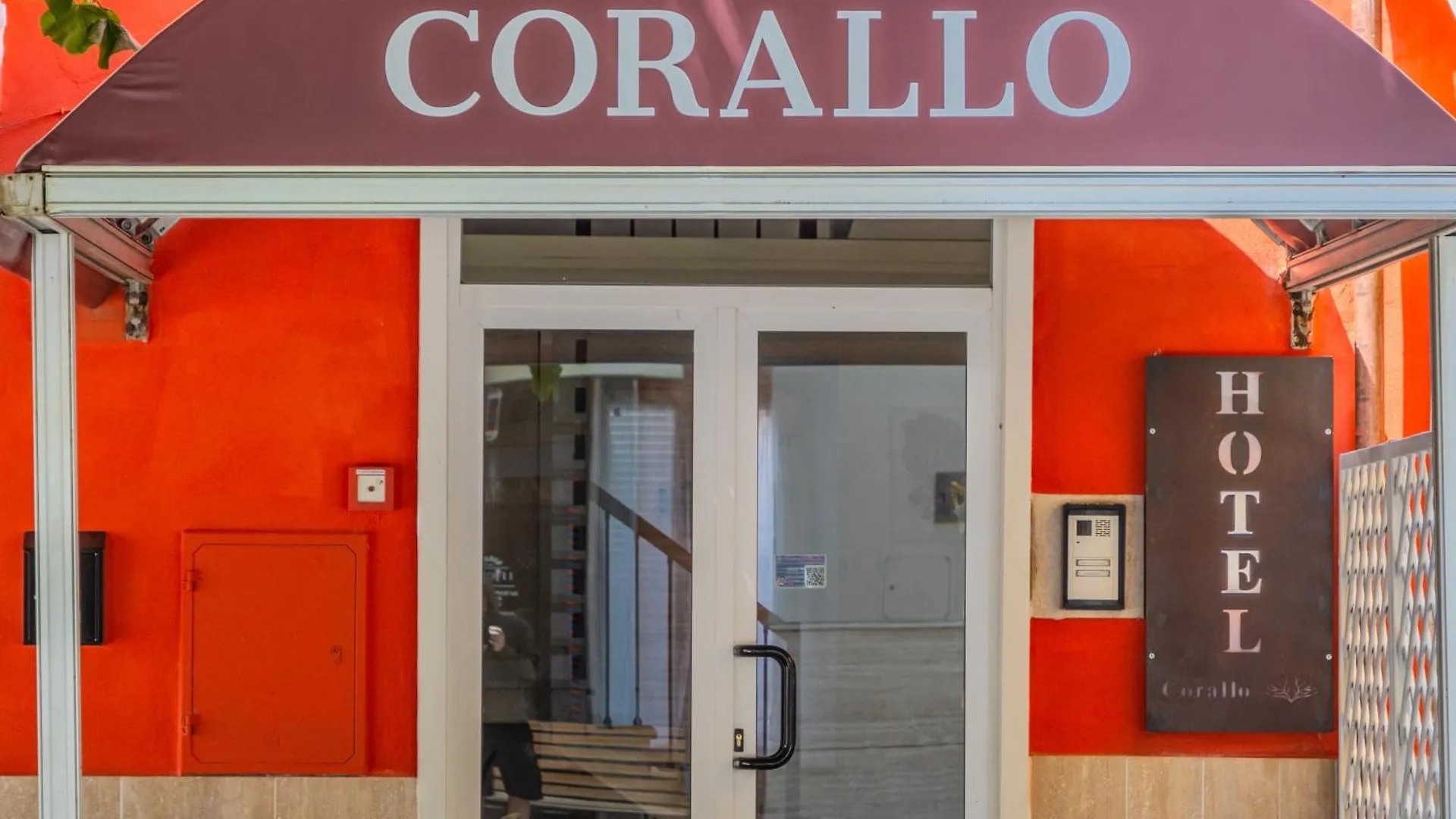 Hotel Corallo Follonica 2*,  Italy